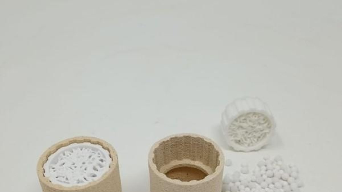Crean un filtro cerámico imprimido en 3D que elimina los microplásticos del agua residual