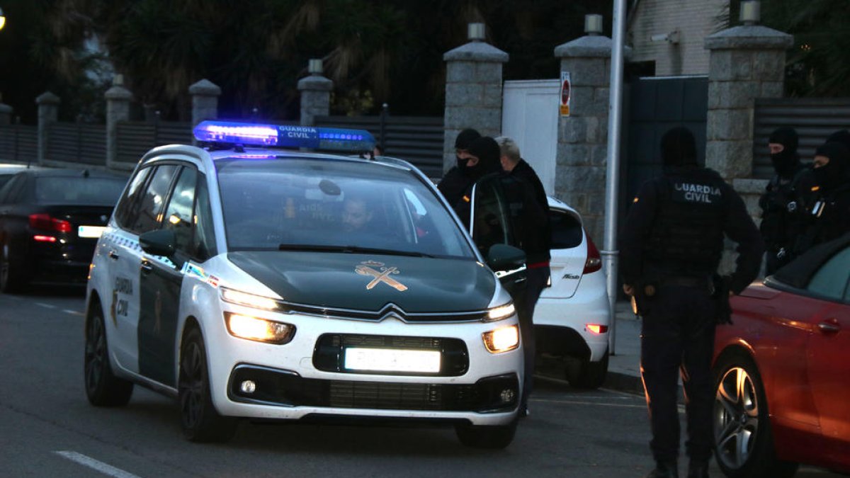 Detingut a Salou un ciutadà rus per estafar uns 2.000 MEUR amb dipòsits financers