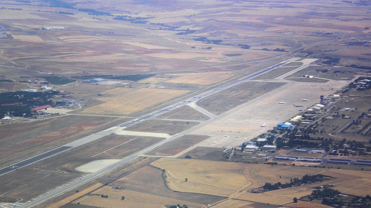 Detecten un tercer sobre amb explosiu a la base aèria de Torrejón de Ardoz