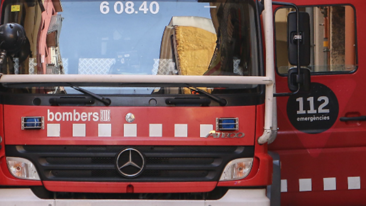 Terrassa: Una joven se quema con ácido en la cara al intentar apagar el fuego de la batería de su patinete