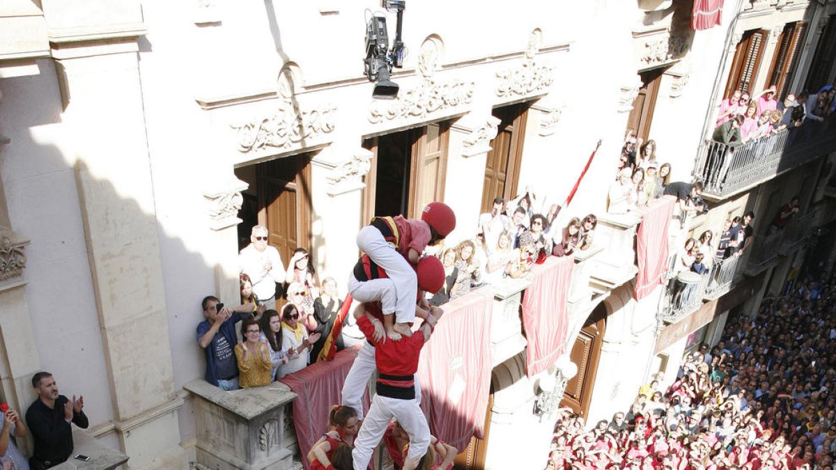 Explosió castellera i de cultura popular per la Fira de Santa Úrsula