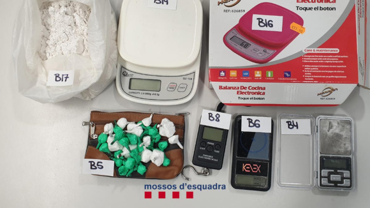 Detinguts 10 membres d'un clan familiar de Viladecans dedicat al tràfic de drogues