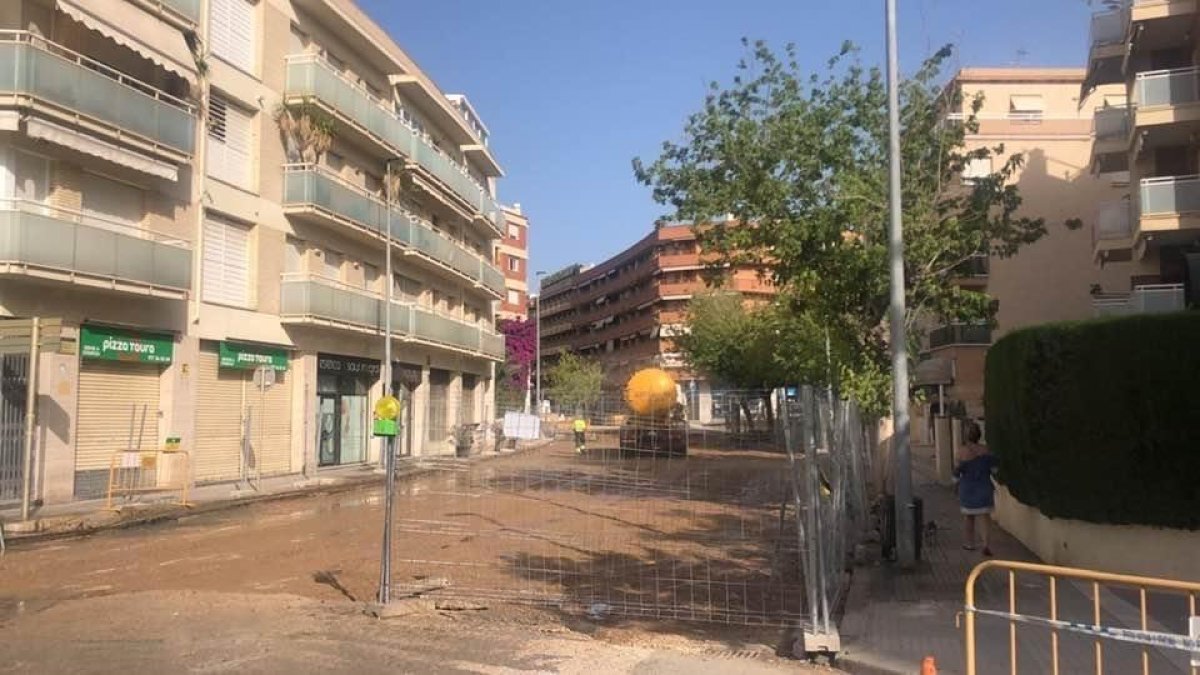 Cambrils inicia la pavimentació de la Rambla Jaume I entre el Club Nàutic i el carrer Drassanes