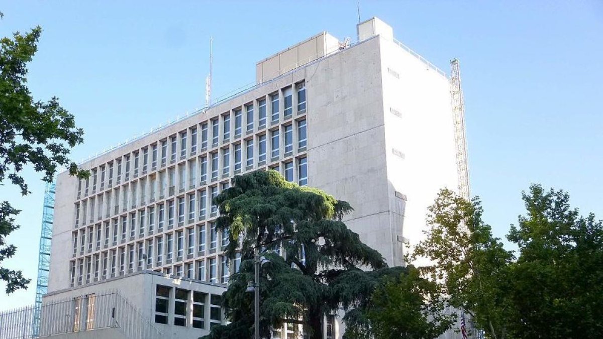 Interceptan un sexto sobre bomba en la Embajada de Estados Unidos en Madrid