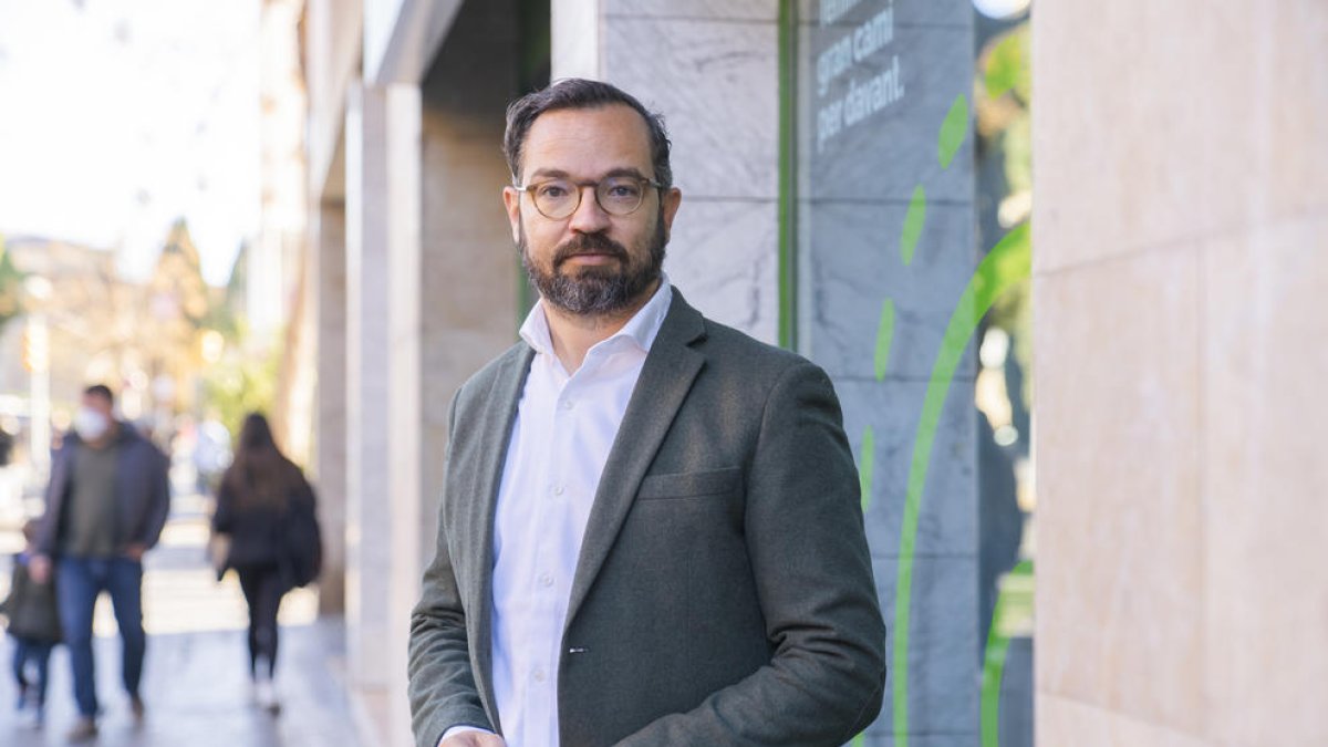 «De los 50 a los 69 años se tendrían que hacer cribados de cáncer de colon en toda la población»