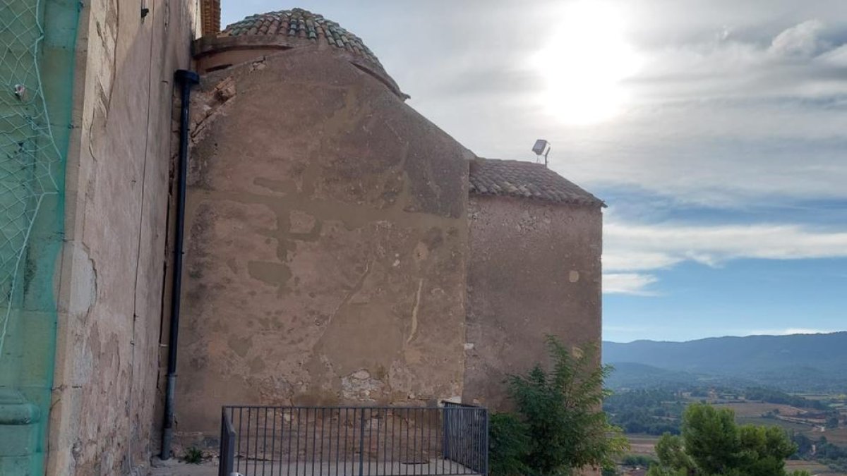 Derribarán la capilla de la iglesia de Barberà de la Conca por motivos de seguridad