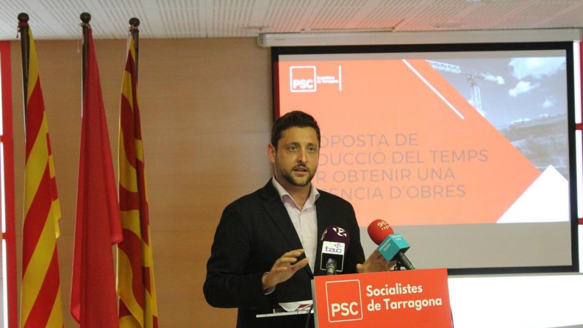 El PSC de Tarragona quiere reducir el tiempo para obtener una licencia de obras de nuevo a dos meses