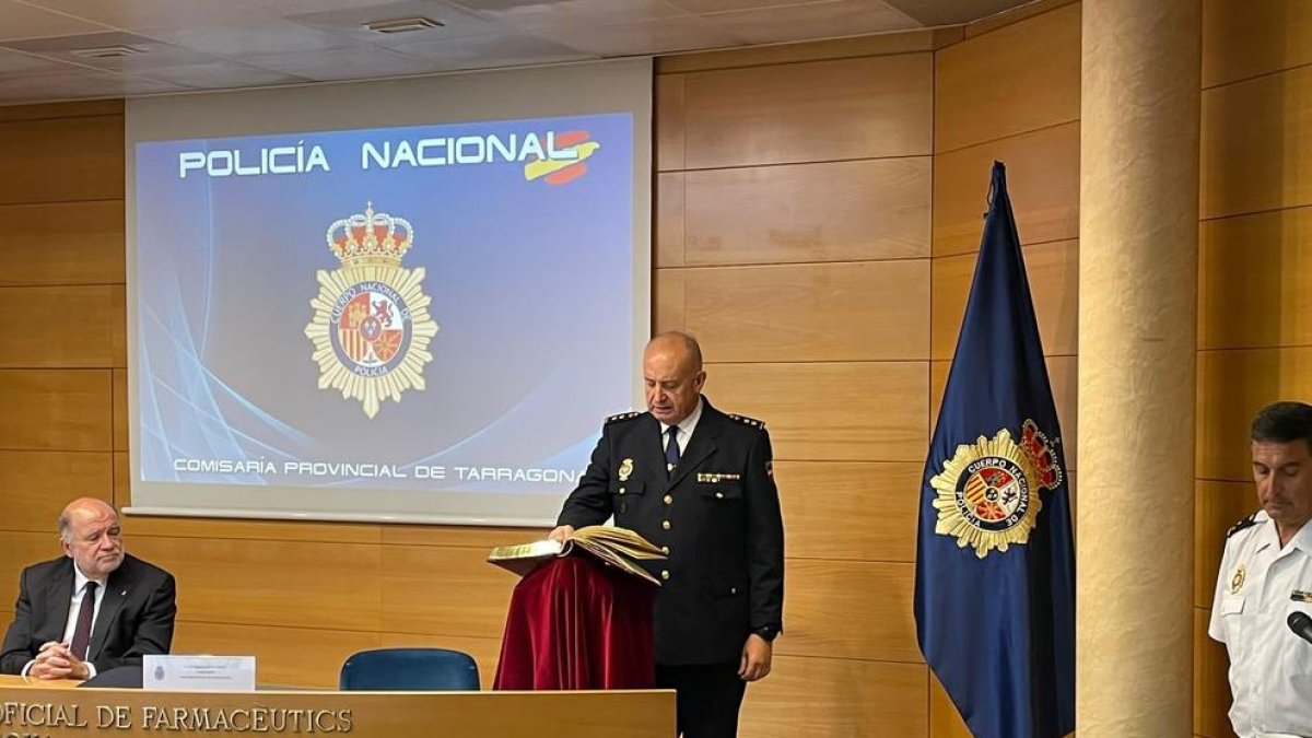 Presa de possessió del nou comissari provincial del Cos Nacional de Policia a  Tarragona