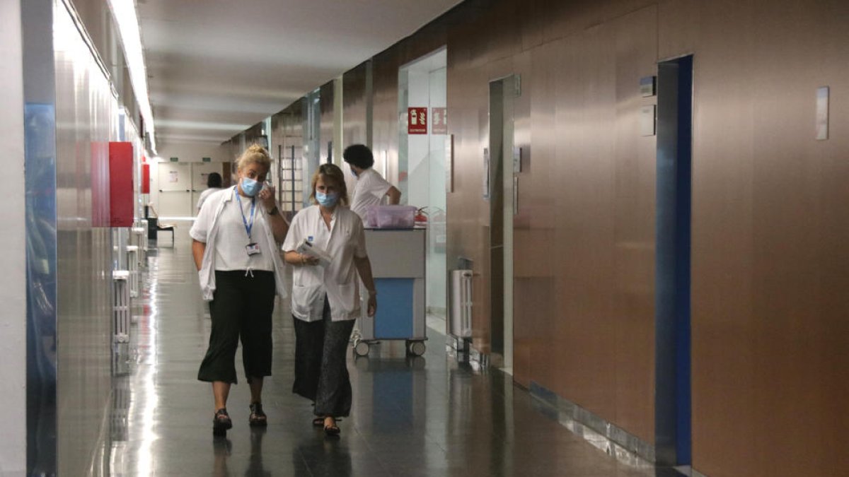 Salut declara 100 ingresados más por covid (540) y 3 críticos más en la UCI (16)