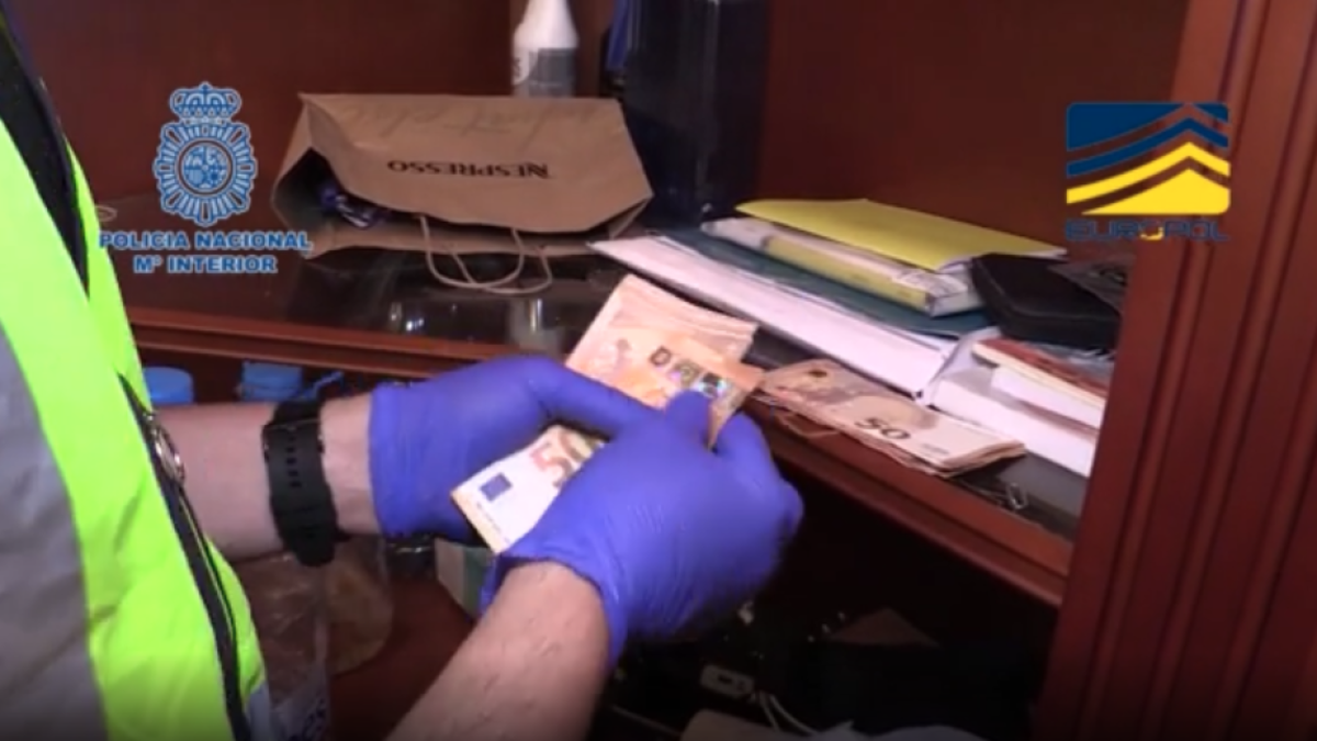 Tres detenidos en Barcelona, Girona y Valencia acusados de financiar al DAESH