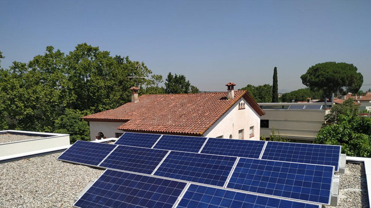 Las peticiones para instalar placas solares este año superan las de 2021