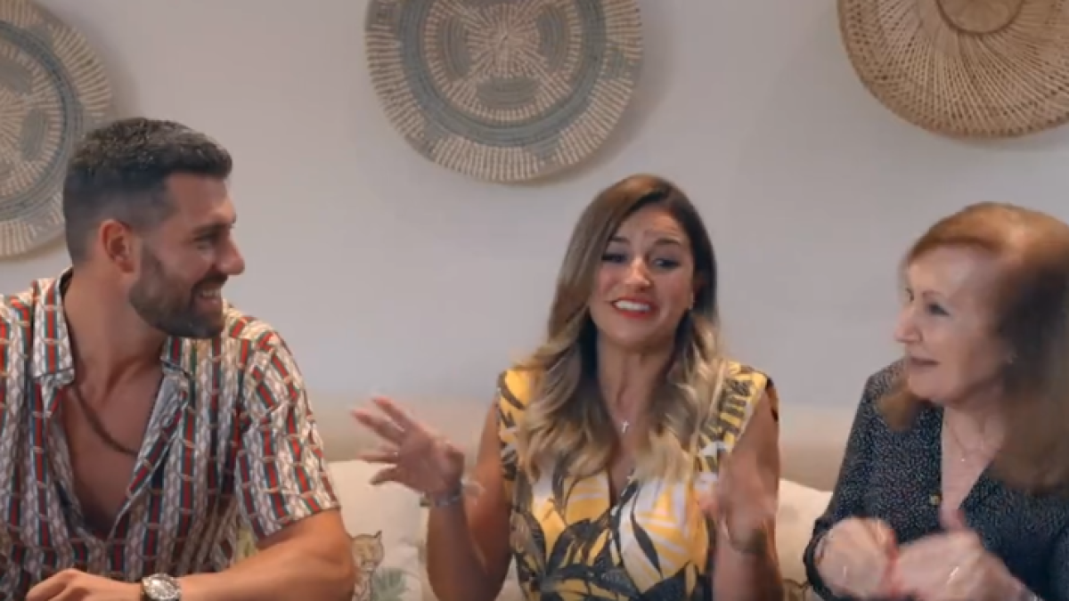 La cantant Beth visita una família de Salou al programa 'Persona infiltrada'