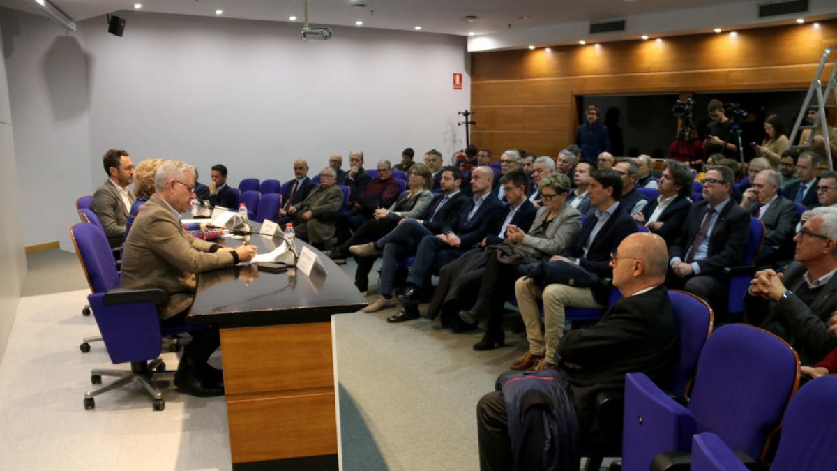 El Gobierno asegura que el proyecto Hard Rock continúa adelante