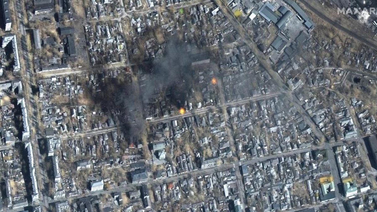 Los rusos utilizan crematorios móviles para «esconder sus crímenes», según el alcalde de Mariúpol