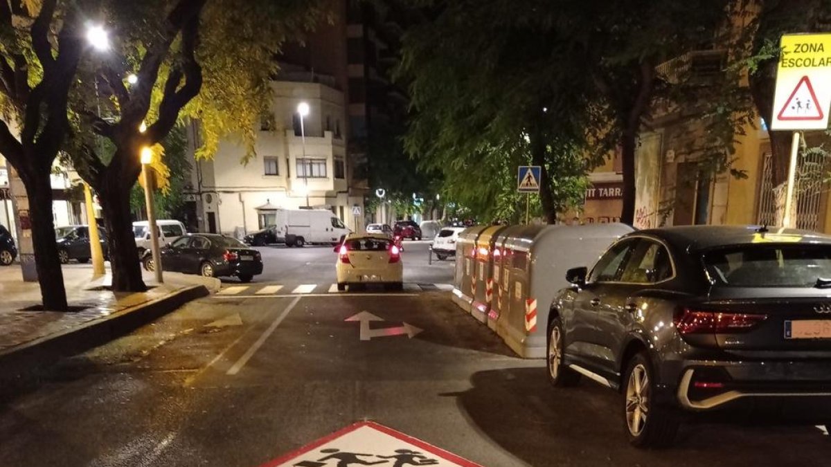 Tarragona millora la senyalització horitzontal en zones escolars i altres punts de la ciutat