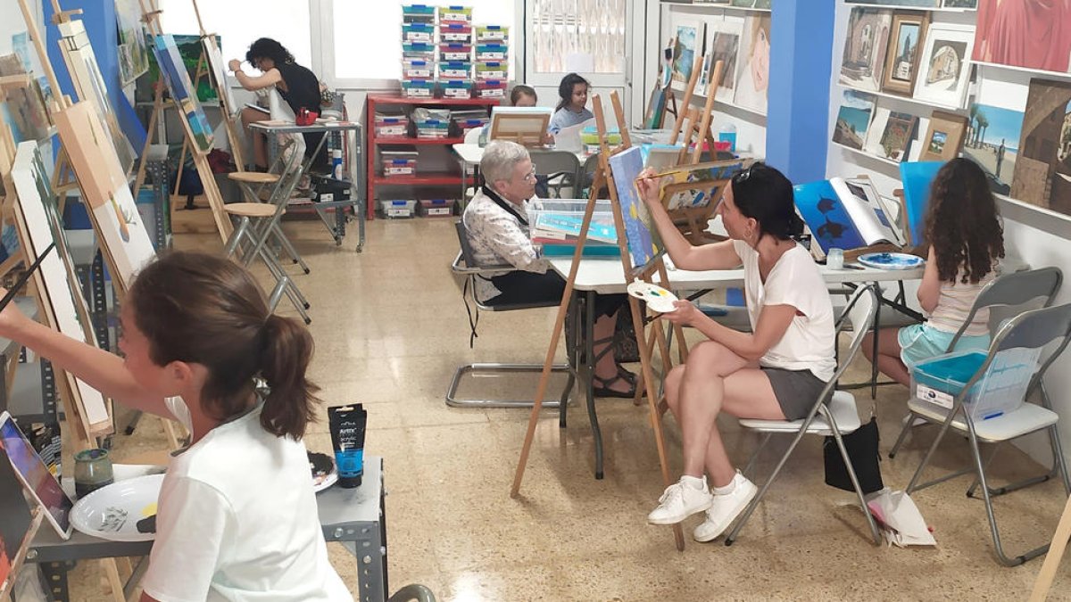 El Palau Municipal de Tarragona expondrá obras de alumnos de la escuela de artes Marinas B. Cubos