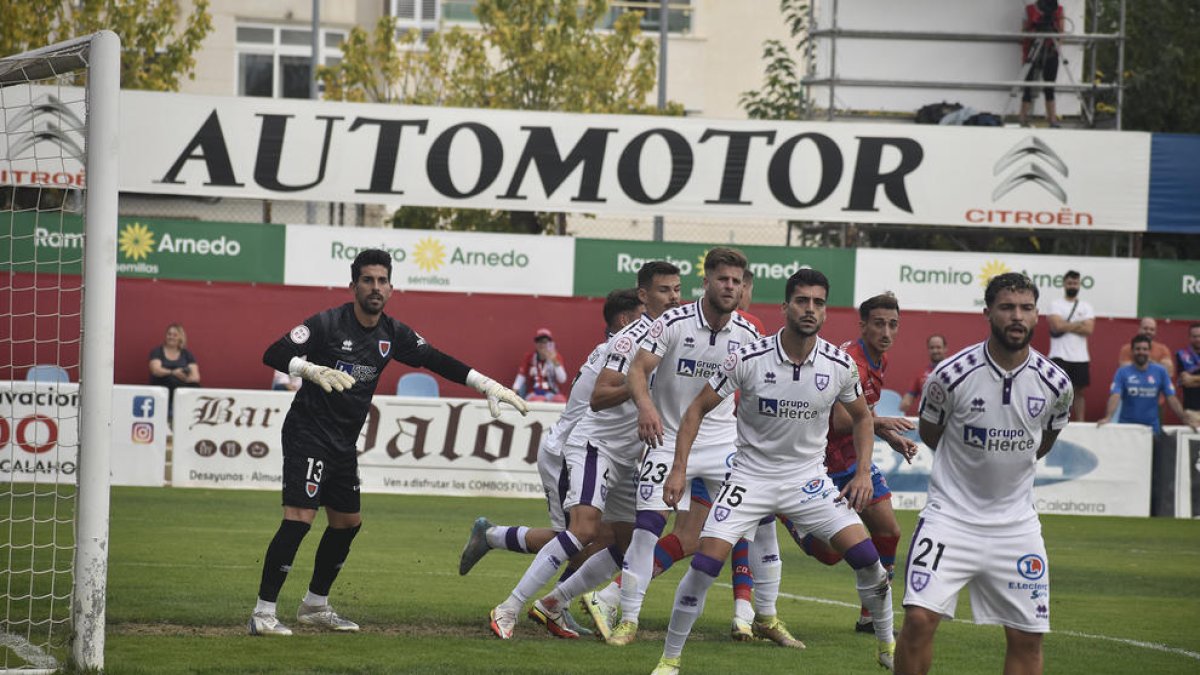 El Numancia, el único equipo imbatido a domicilio, la primera prueba de Agné