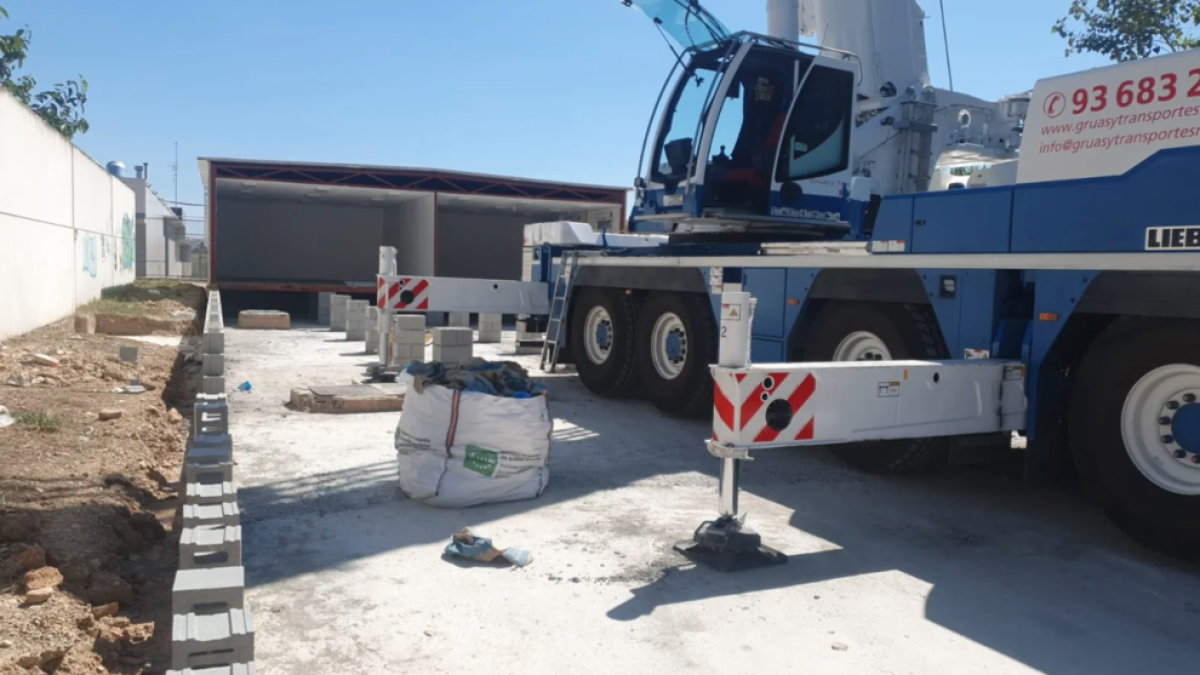 En marcha las obras de ampliación de espacio en el Instituto Ernest Lluch i Martín de Cunit con nuevos módulos