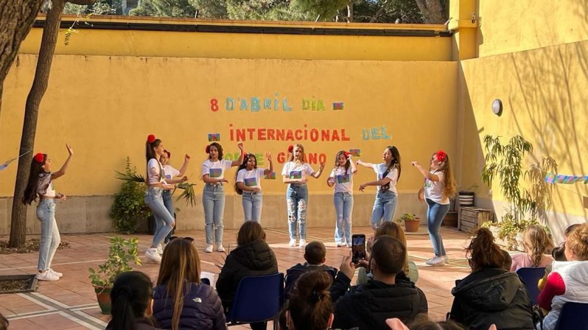 Reus commemora el Dia Internacional del Poble Gitano amb el programa «Pont entre Cultures»