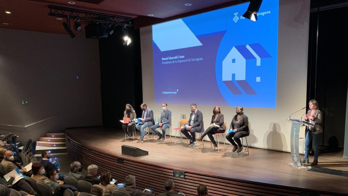 La Diputación de Tarragona presenta las ayudas para los ayuntamientos, dotados de 29 MEUR