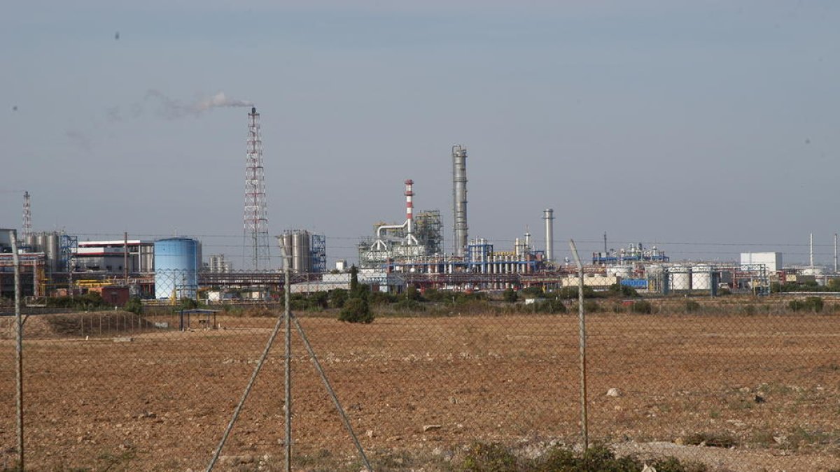 El Estado pone en marcha el sistema de aviso de riesgo químico en Tarragona sin que lo sepa la Generalitat ni el ayuntamiento