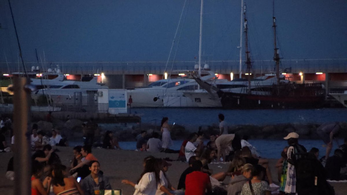 Catalunya celebra una revetlla de Sant Joan amb «pocs incidents»