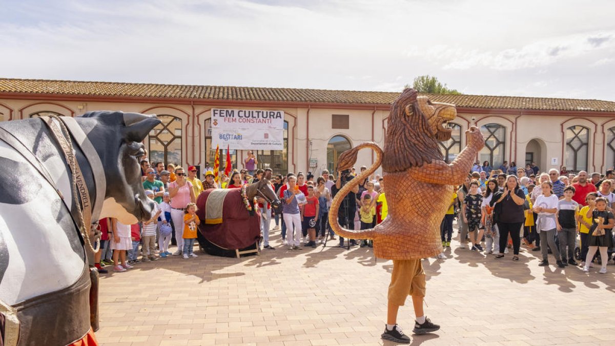 Constantí presenta el Lleó i la Mulassa amb una gran festa