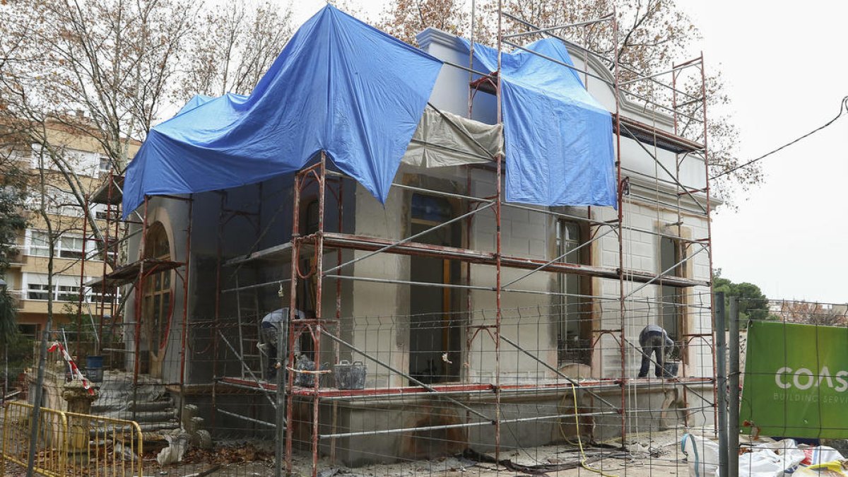 La rehabilitació del Mas Totosaus de Reus es retarda per la complexitat de l'obra