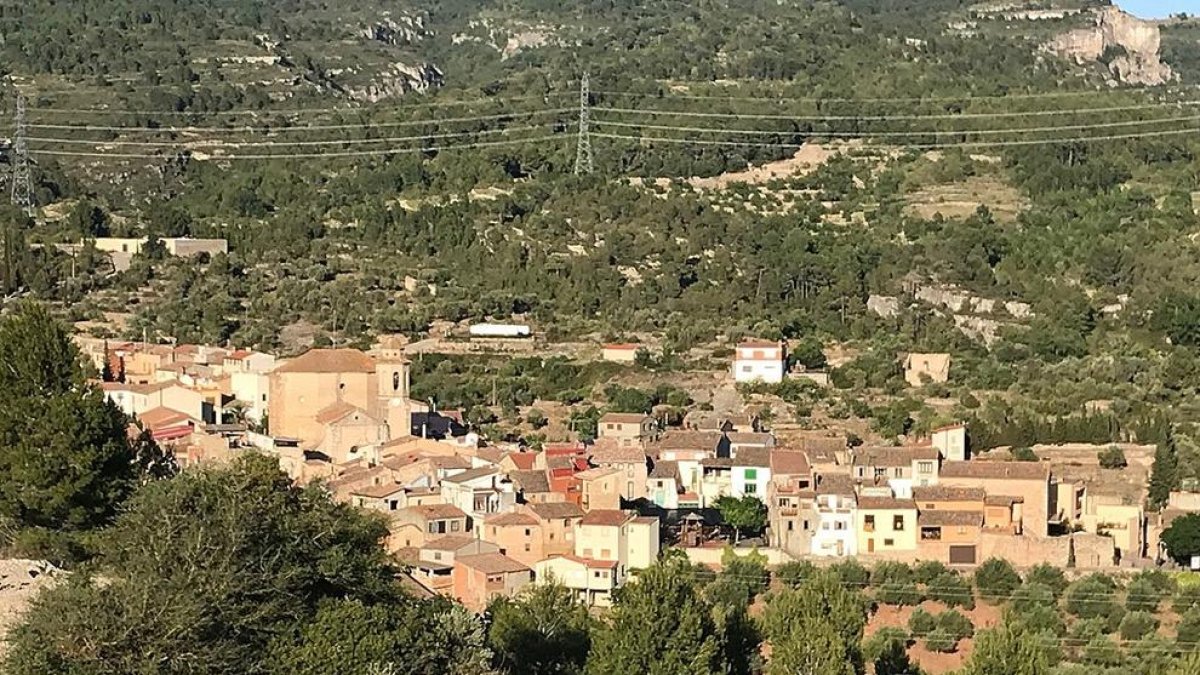 Una comisión gestora gobierna Pradell de la Teixeta después de la muerte de una de las concejalas