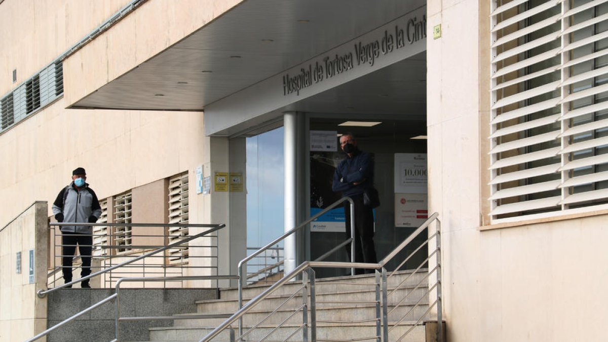 Imagen de la entrada en el Hospital de Tortosa Verge de la Cinta.