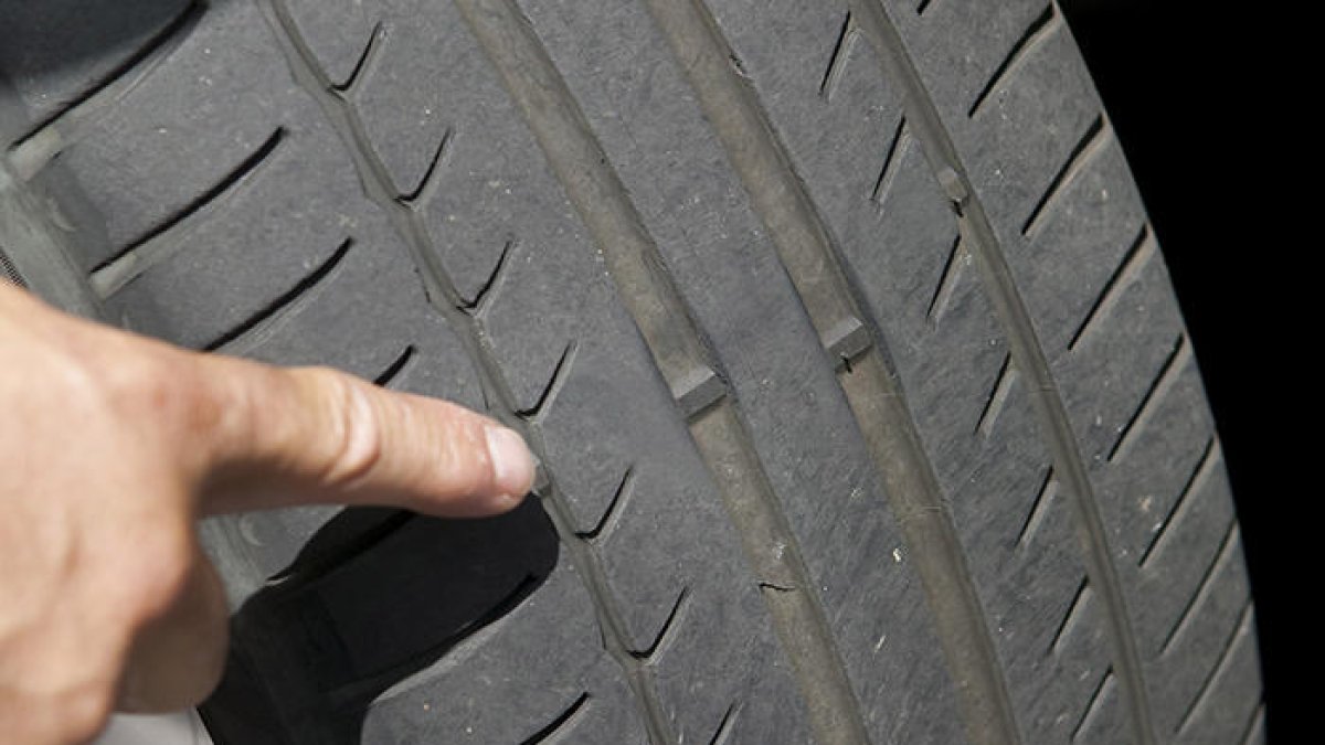 ¿Qué pasa si te multan dos veces el mismo día y por|para el mismo problema en el coche?