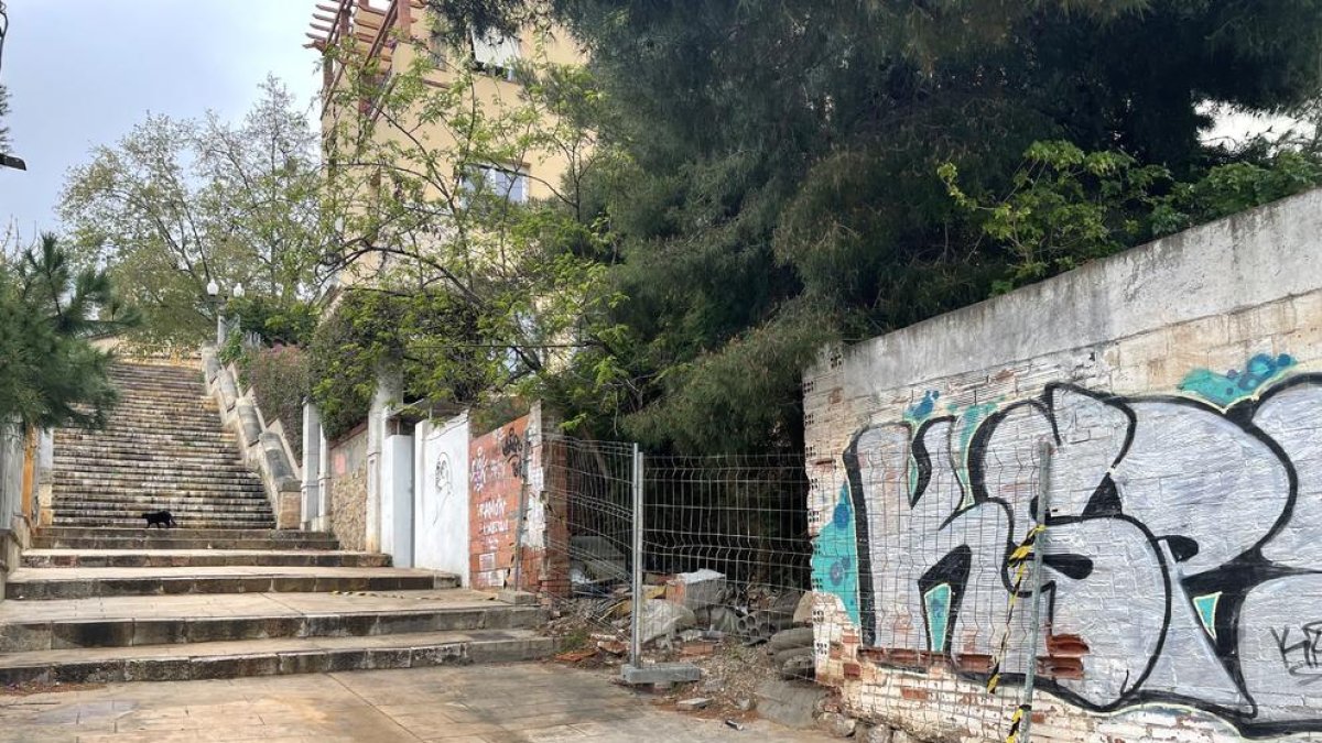 El Defensor del Poble intervé per una finca en mal estat a Tarragona