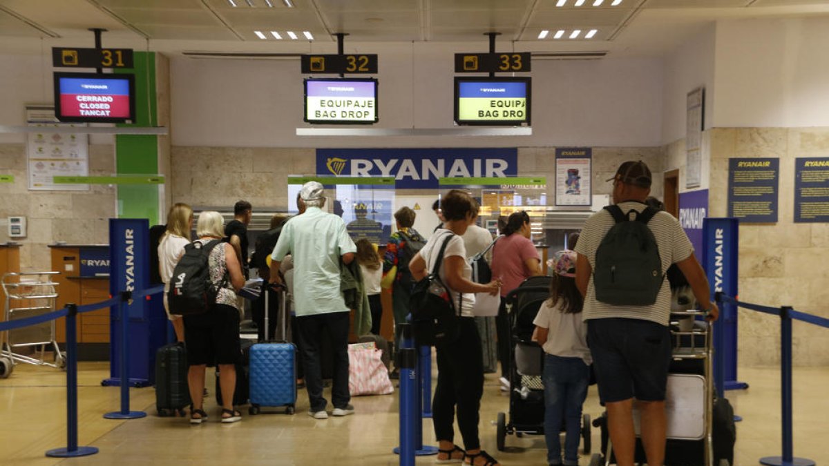 16 vuelos anulados este domingo con Cataluña como origen o destino por la huelga de Ryanair, según el sindicato USO