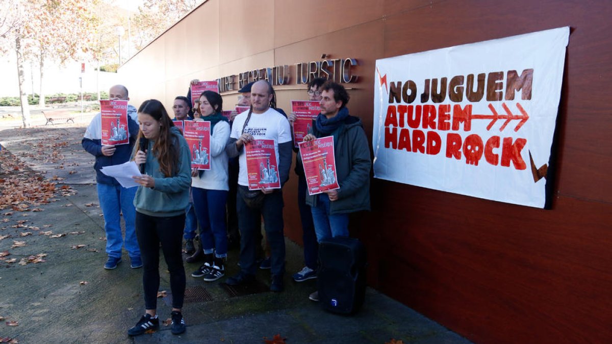 Aturem Hard Rock celebra que encara no s'aprovi el Pla Director Urbanístic