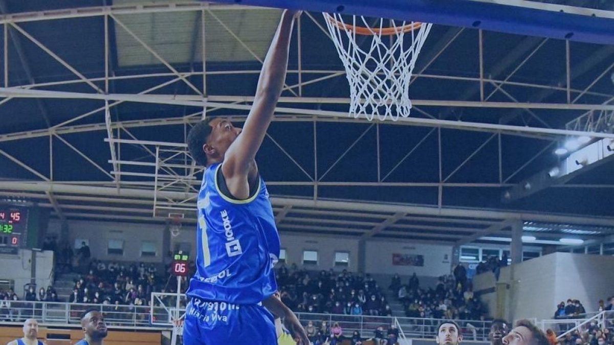 Kristian Mendes renova un any més amb el CBT