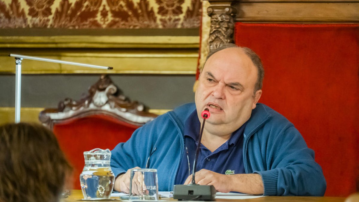 Fortuny: «El precio y el control del contrato de la limpieza de Tarragona son irrenunciables»