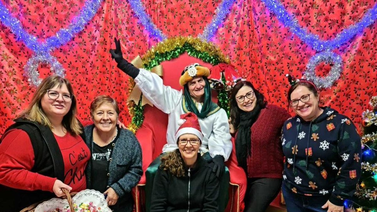 Els veïns de la Granja fan cagar el tió