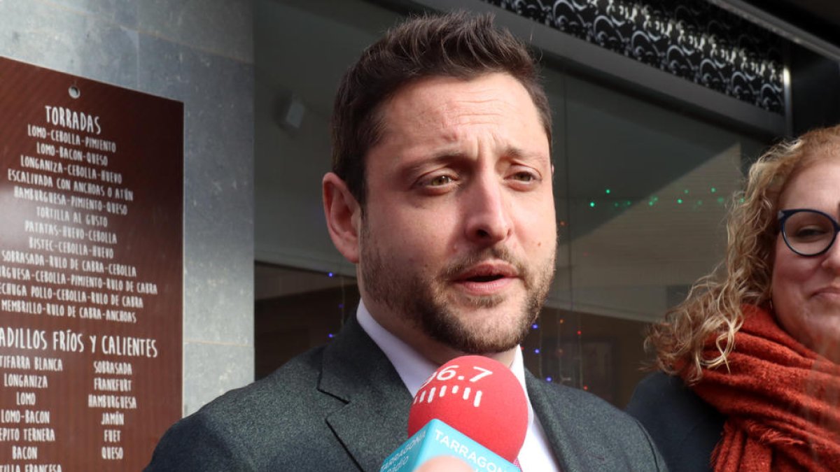 El PSC no negociará los presupuestos si el equipo de gobierno no se plantea rebajar el precio del transporte público