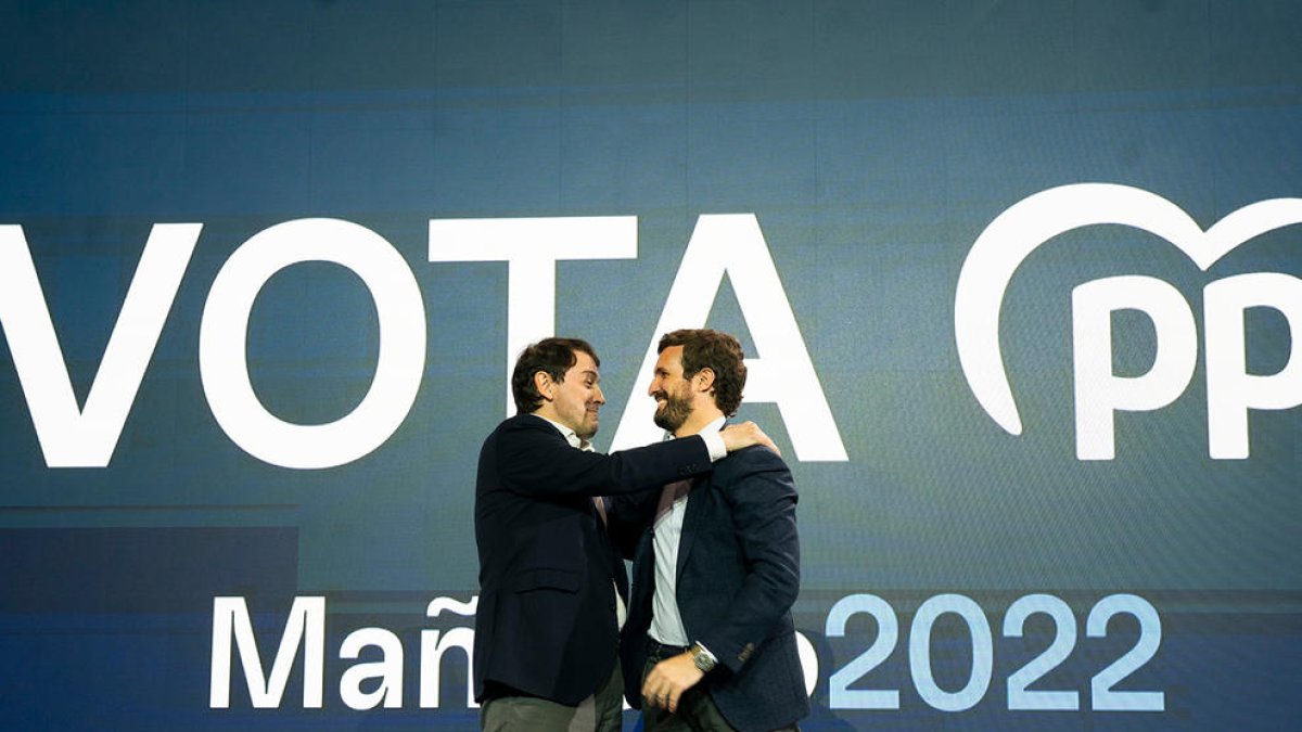 El PP guanya les eleccions a Castella i Lleó però Mañueco necessitarà Vox per governar