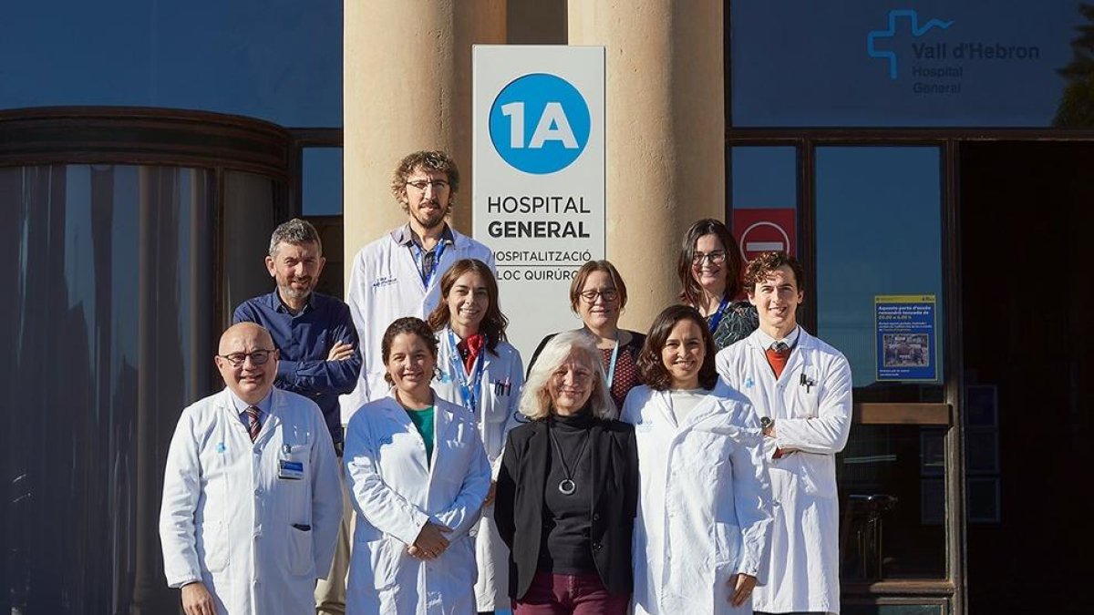 Foto grupal de l'equip multidisciplinari part del projecte TILS .