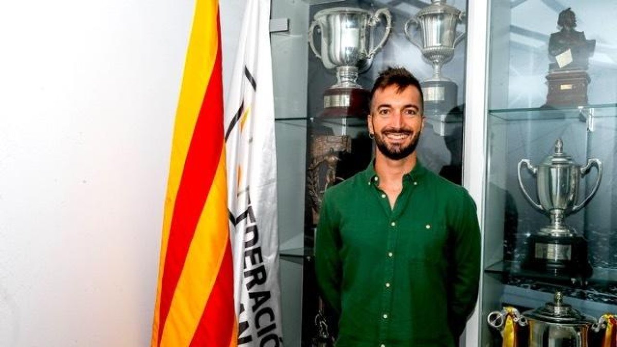 Llorenç Gómez presenta la seva primera convocatòria amb la Selecció Catalana de futbol platja