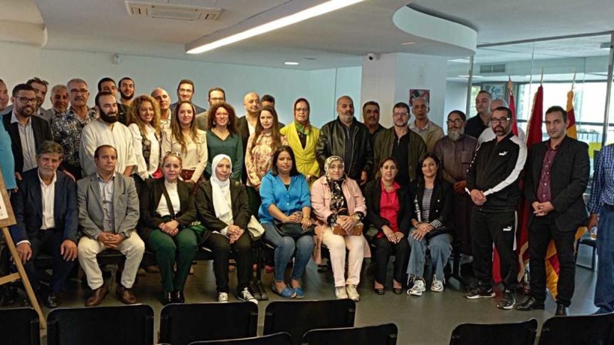 Més de 80 persones coneixen la nova cònsol del Regne de Marroc