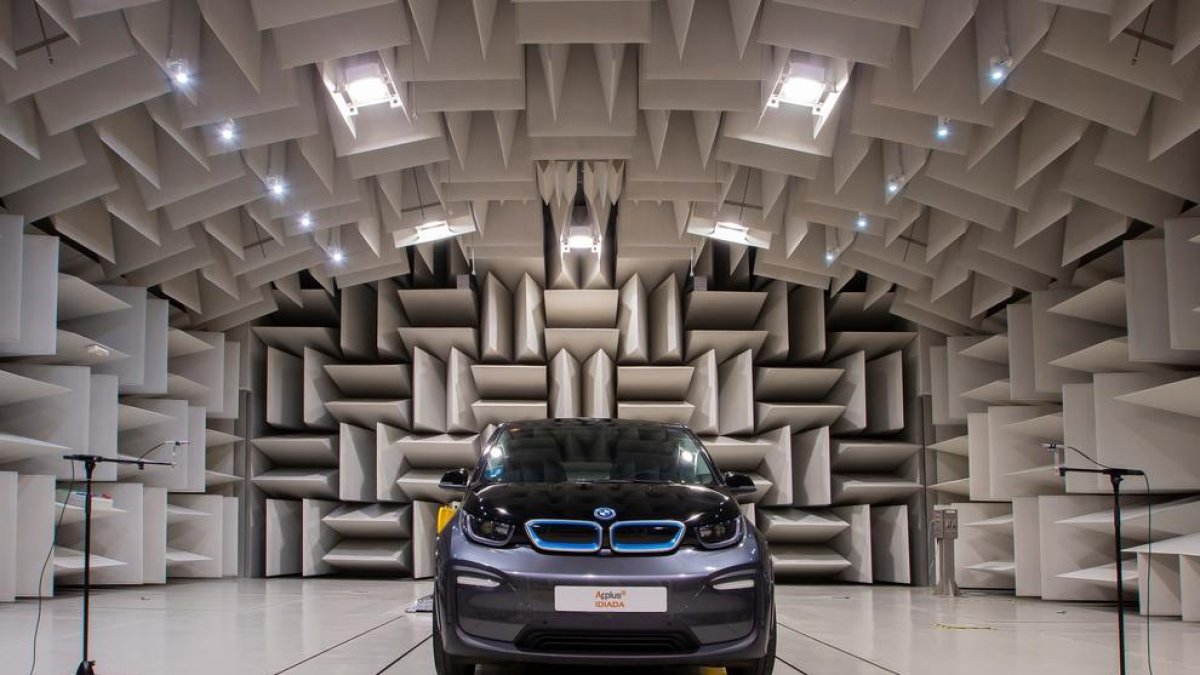 El Govern manté l'aposta per fer créixer Idiada als terrenys del Logis Penedès