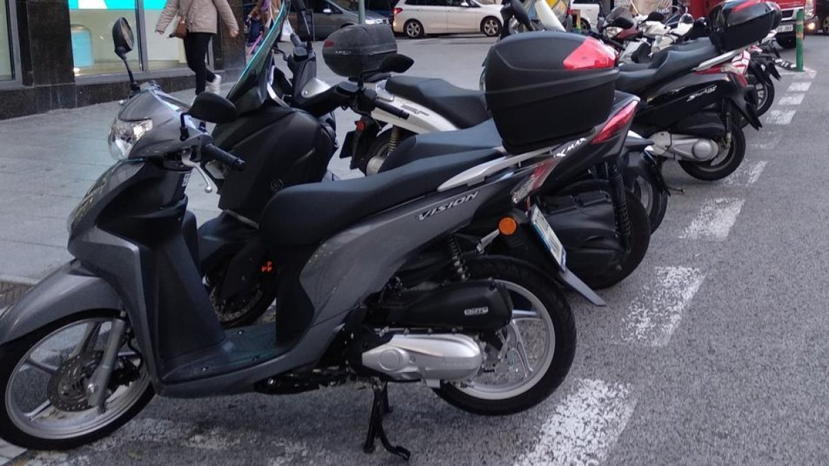 L'Ajuntament de Tarragona projecta noves places d'aparcament de motos al centre