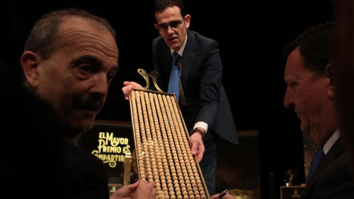 El 38454, el quart cinquè premi, ven 120 sèries a Tarragona