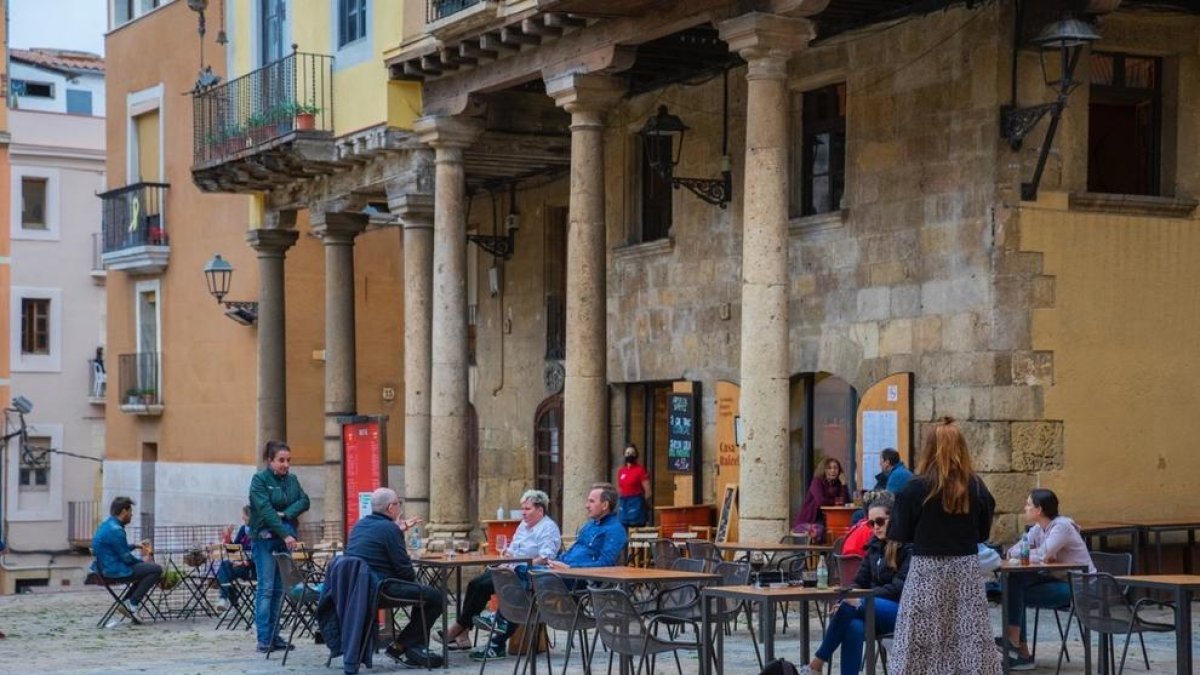 bar, restaurant, terrassa, restauració, pandèmia, reobertura, horari, restriccions, Tarragona, coronavirus, covid-19, mascareta, reunions socials, clients, amics, trobades