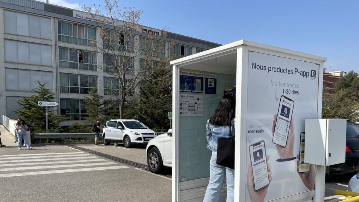 «Los estudiantes de la URV tendríamos que tener gratis el servicio del parking»