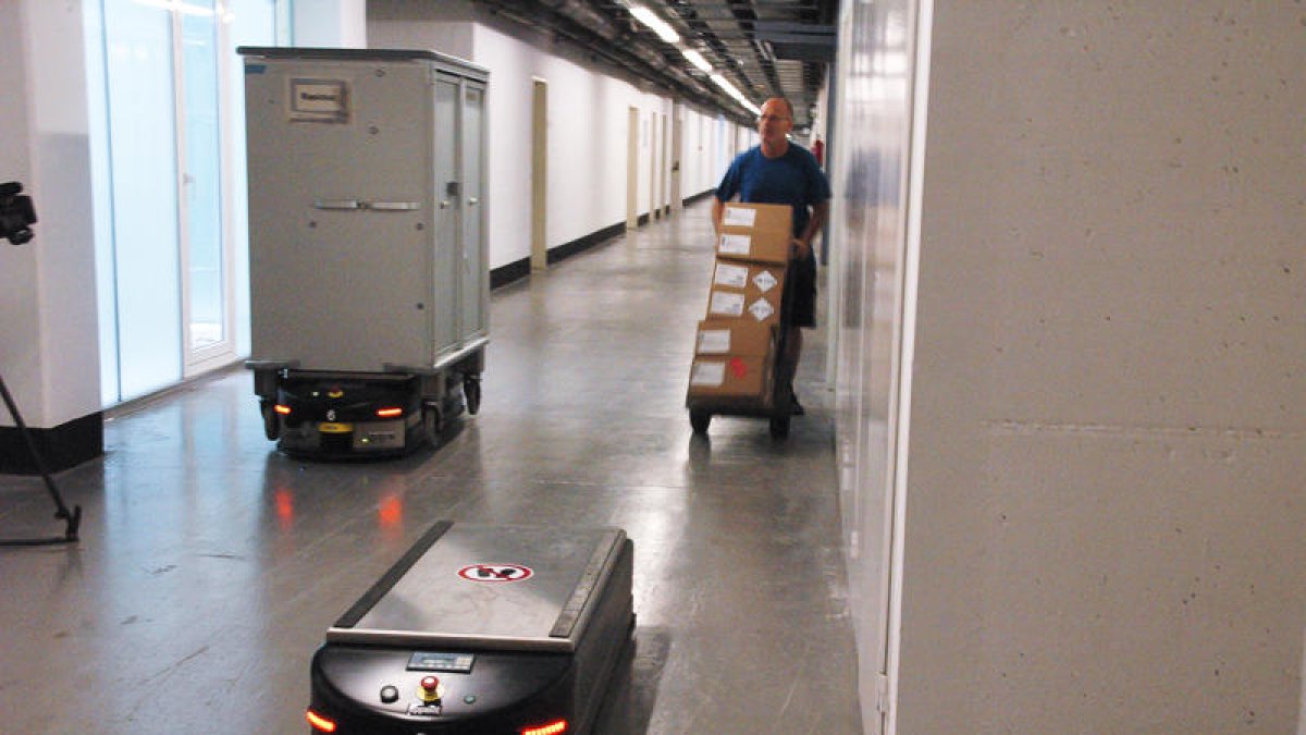 Se renovarán los robots de transporte de material del Hospital Sant Joan de Reus