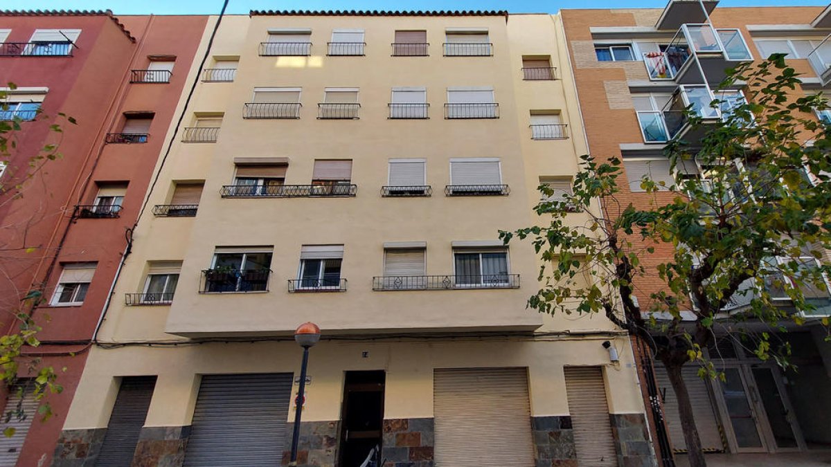 Cambrils atorga ajuts per a la rehabilitació d'habitatges a 10 comunitats veïnals