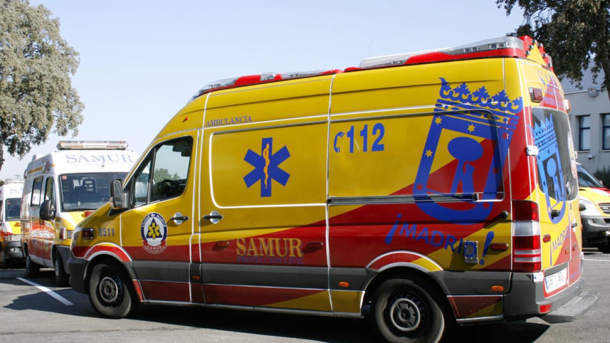 Madrid: Dues infermeres que jugaven un partit de futbol salven a l'àrbitre, que va sofrir un infart